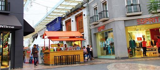 Alamat dan Akses Transportasi ke PVJ