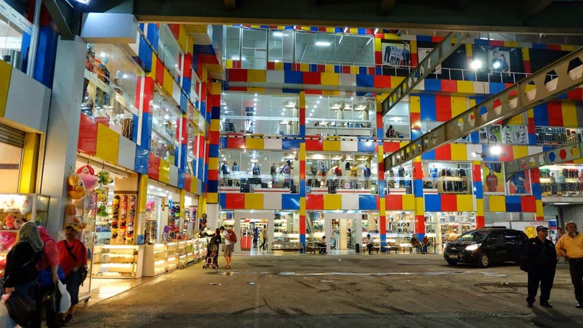 Tempat wisata di tengah kota Bandung_pasar cibaduyut