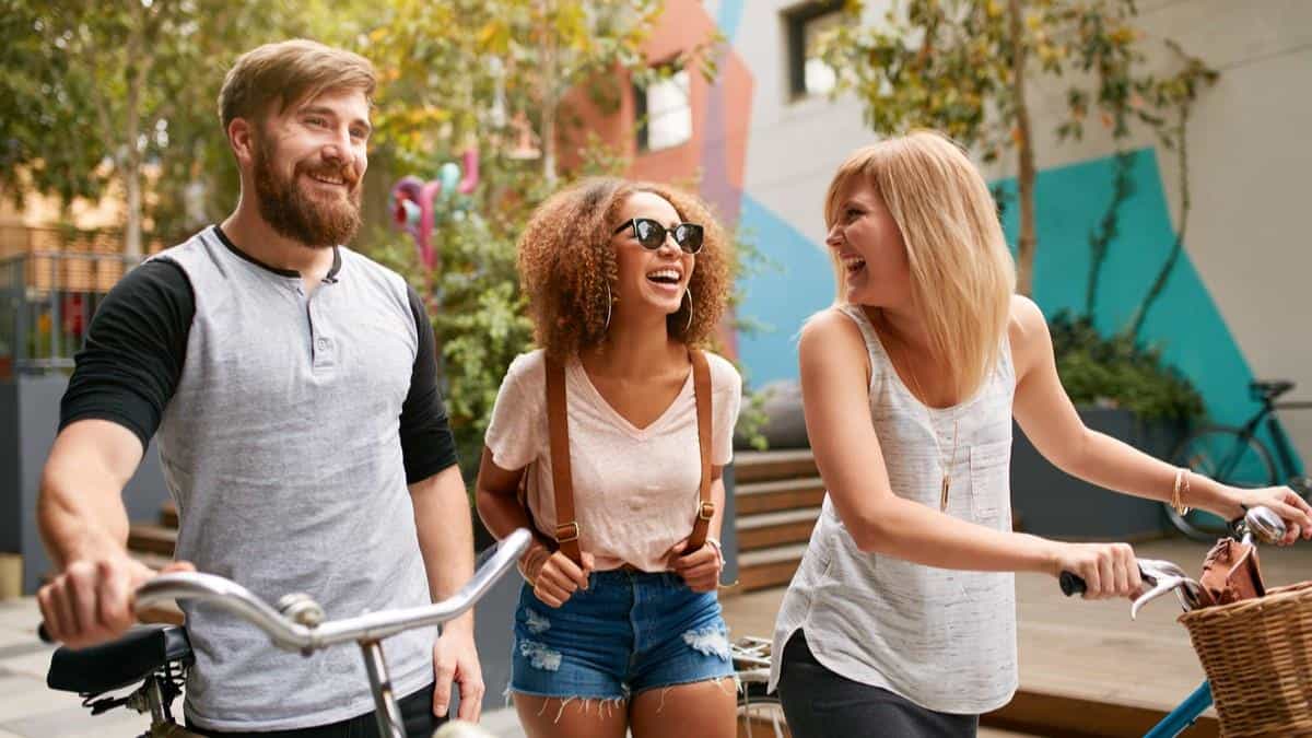 Lebih Bebas Bertemu dan Mengenal Banyak Hal Baru