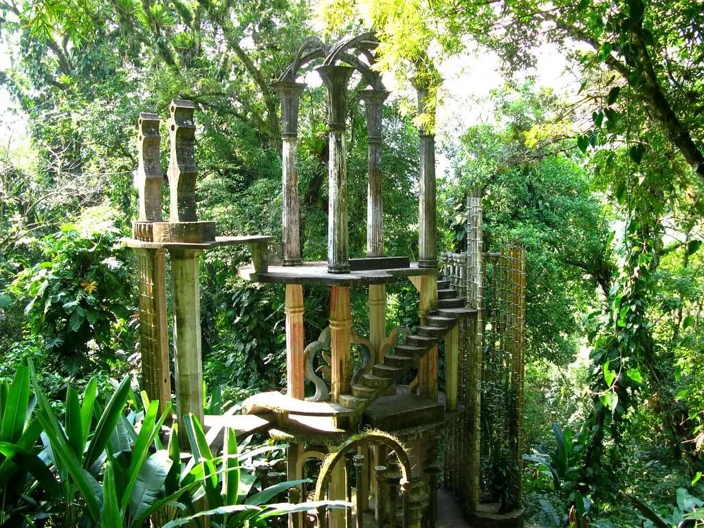 Taman Surealis Edward James “ Las Pozas” (Xilitla)