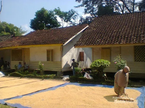 Menerapkan Sistem Kekerabatan Matrilineal