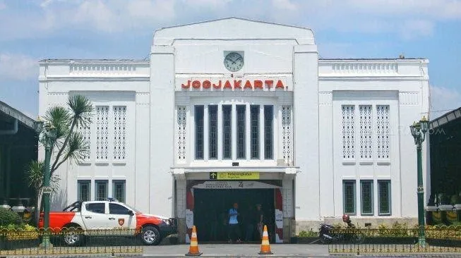 Kunjungi tempat wisata dekat stasiun Yogyakarta