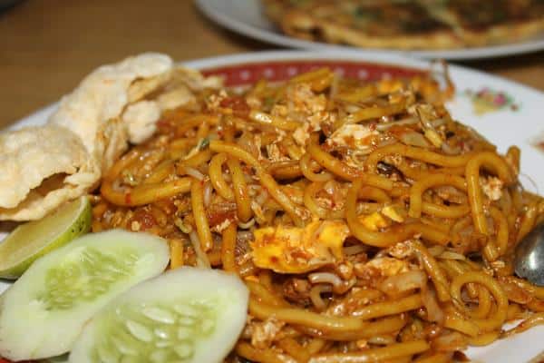 10 Tempat Makan Mie Aceh di Bandung yang Paling Enak 2022 5