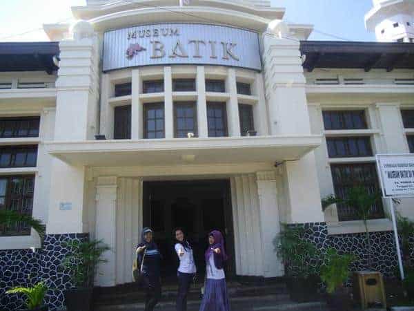 tempat wisata di pekalongan museum batik