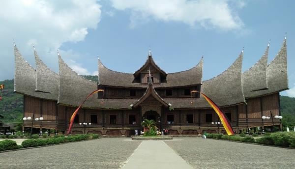 Istana Pagaruyuang
