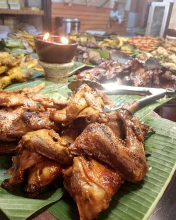 Ampera Cibabat tempat makan lesehan di Cimahi