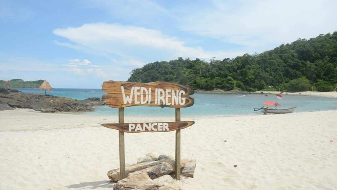 Pantai Wedi Ireng (Copy)
