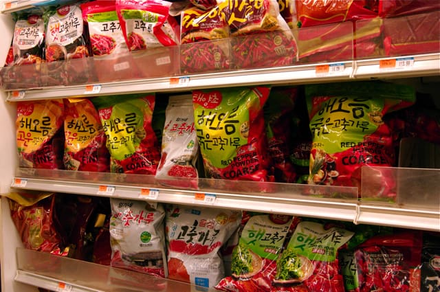 6 Supermarket Korea di Jakarta yang Isinya Lengkap Banget! 3