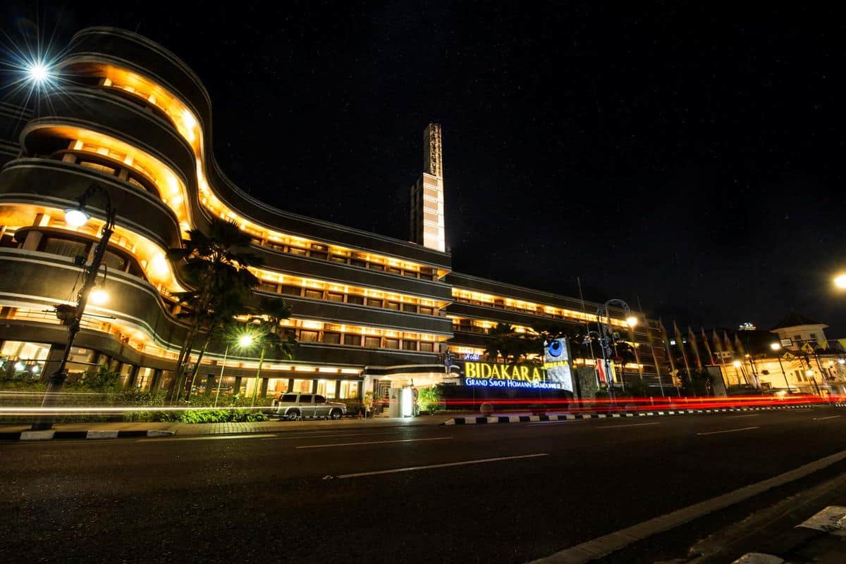 Hotel dan Penginapan di Sekitar Alun-Alun Kota Bandung