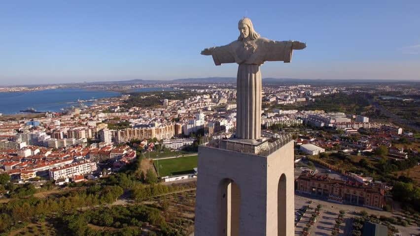 Kristus Sang Raja – Lisbon, Portugal