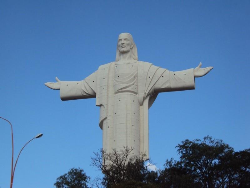 Kristus dari Condordia – Cochabamba, Bolivia