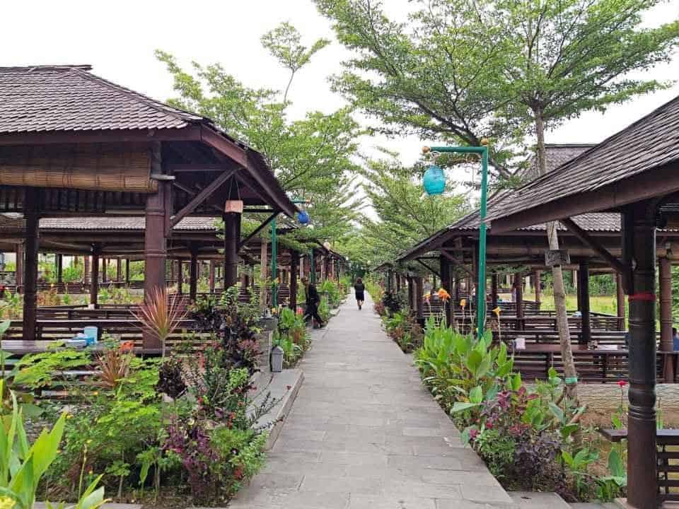 Restoran Sunda Alam Sari Deltamas