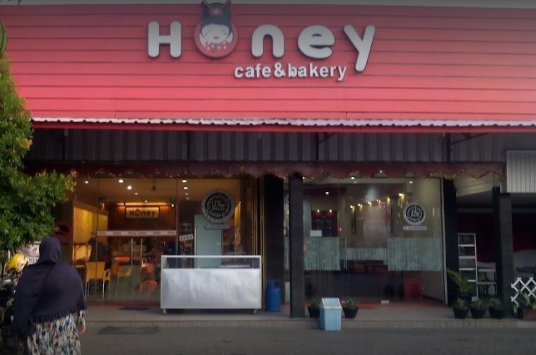 Honey Café & Bakery