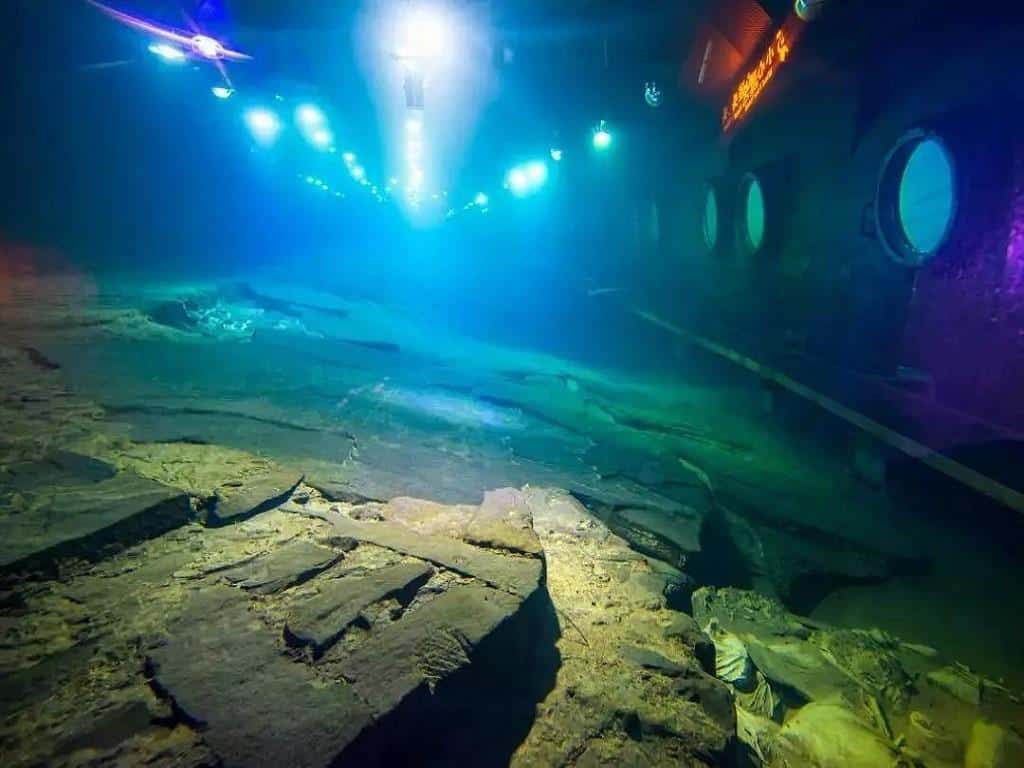 The Baiheliang Underwater Museum (Tiongkok)