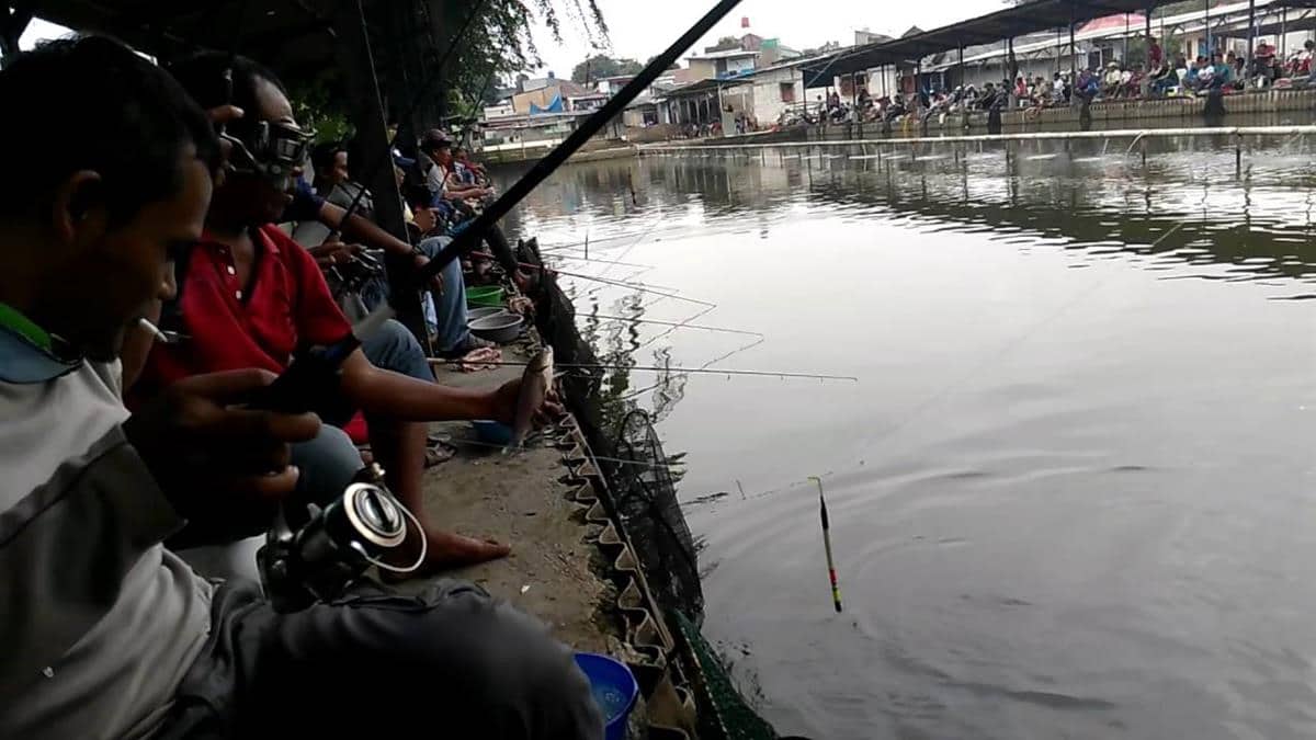 Pemancingan Bahri Kampung Sumur