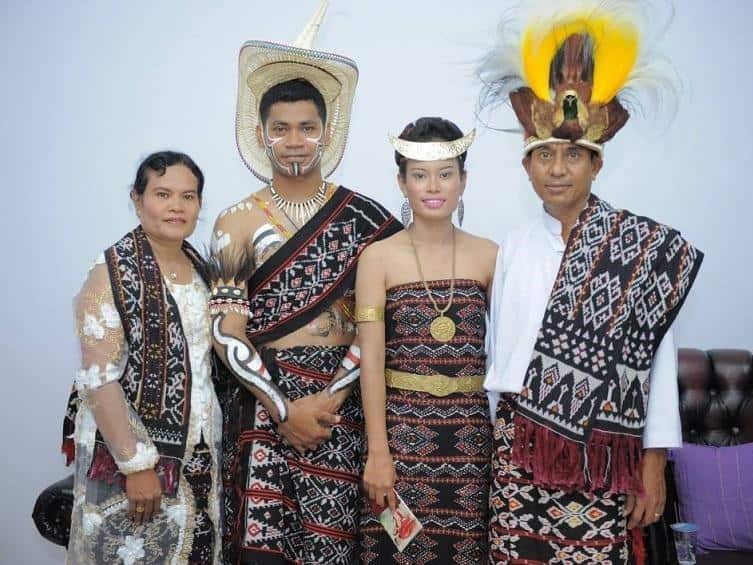 Baju Tradisional Belu Ntt President Jokowi Dresses In Ntt Traditional Attire At Flag Hoisting Ceremony Antara News Kupang Nusa Tenggara Timur Antara News Nusa Tenggara Timur Berita Terkini Nusa Tenggara Timur