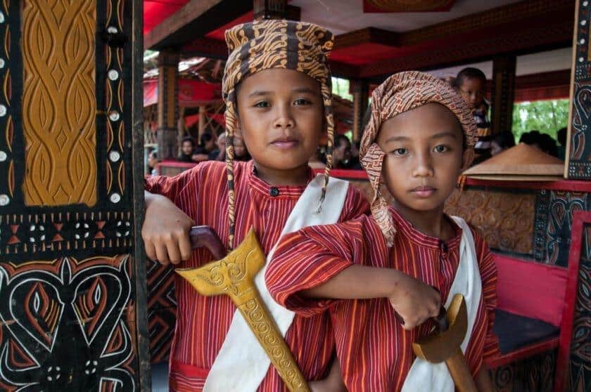 Pakaian Suku Toraja untuk Laki-laki