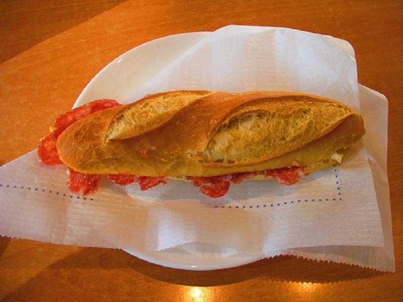 10 Jenis Sandwich Khas Spanyol yang Terbuat dari Baguette 10