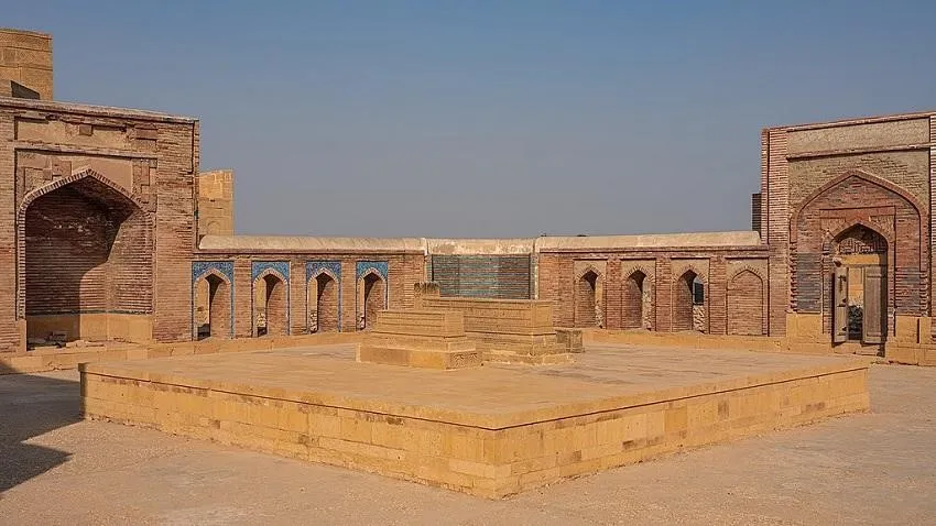 Makli Necropolis (Sindh)