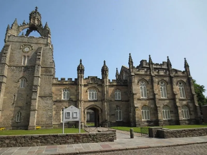  Universitas Aberdeen