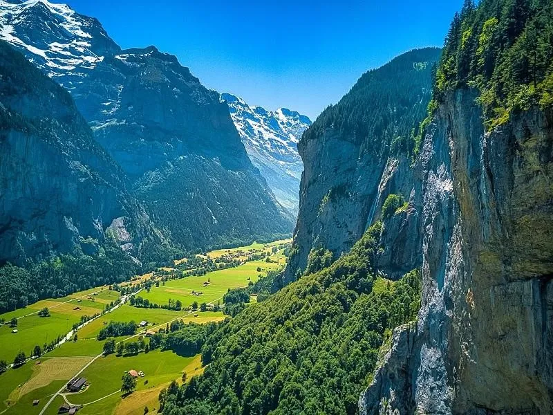 Lembah Lauterbrunnen, Swiss
