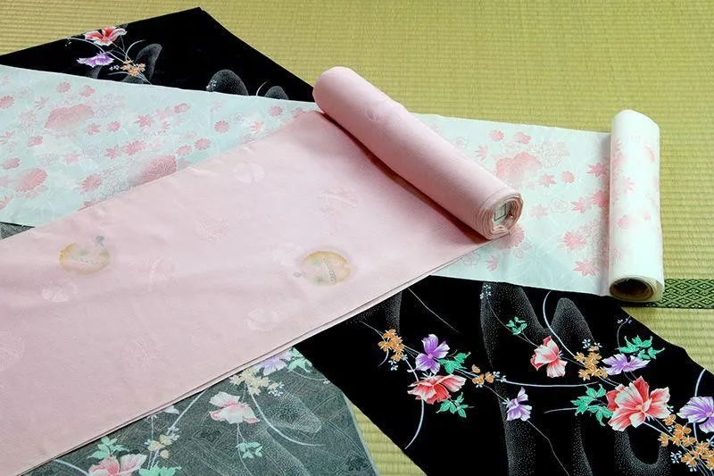 Kimono dibuat dari satu gulungan kain