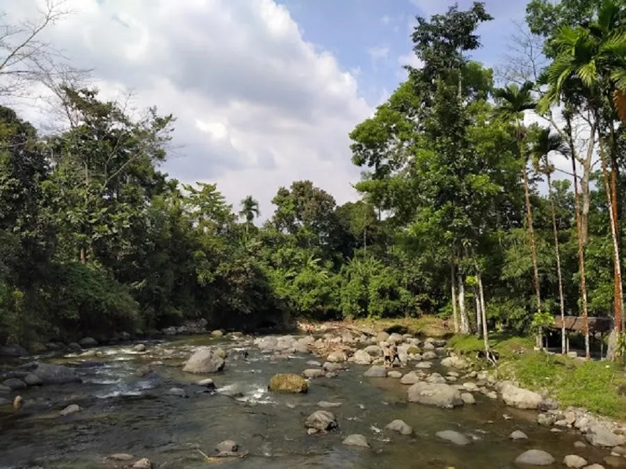Pemandian Alam Tirta Sayum Sabah