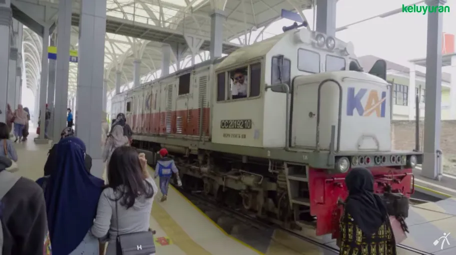 Cara Pesan Tiket & Cara Naik Kereta Ke Garut_How to Get in Train (Copy)