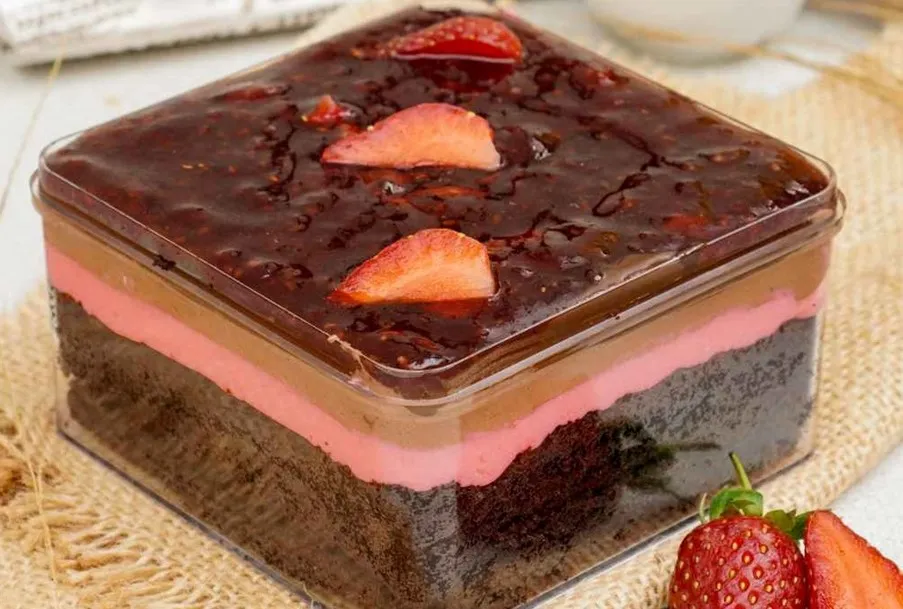 Summer Berry Dessert Box