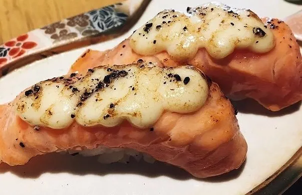Salmon Binchotan Aburi Mayo Sushi